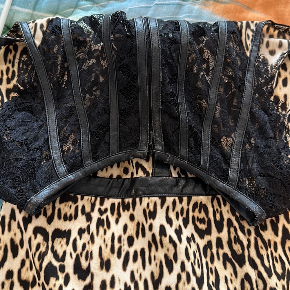 GUESS LEOPARD WOMEN DRESSES - Picture 8 of 8